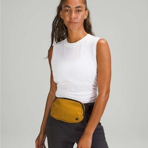 Lululemon Everywhere Belt Bag 1L Hold Spice
